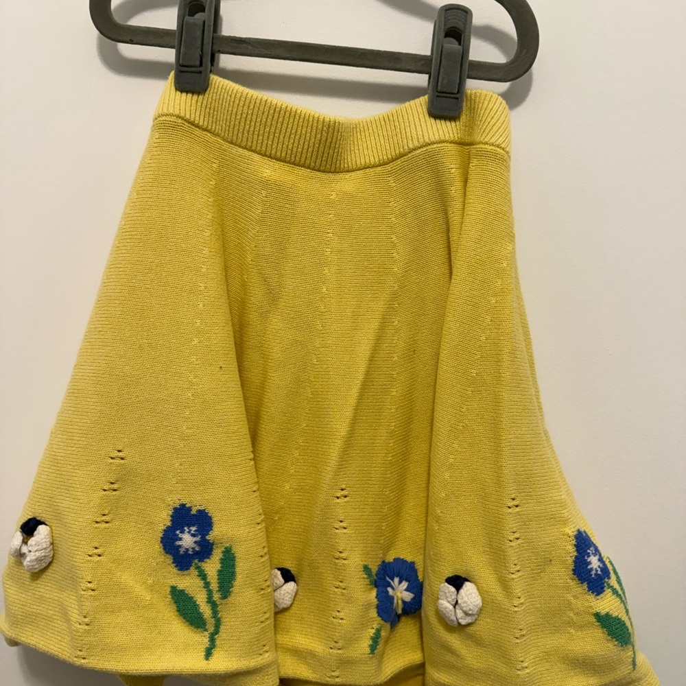 Mini Boden Yellow Floral Knit Skirt with Blue Flowers